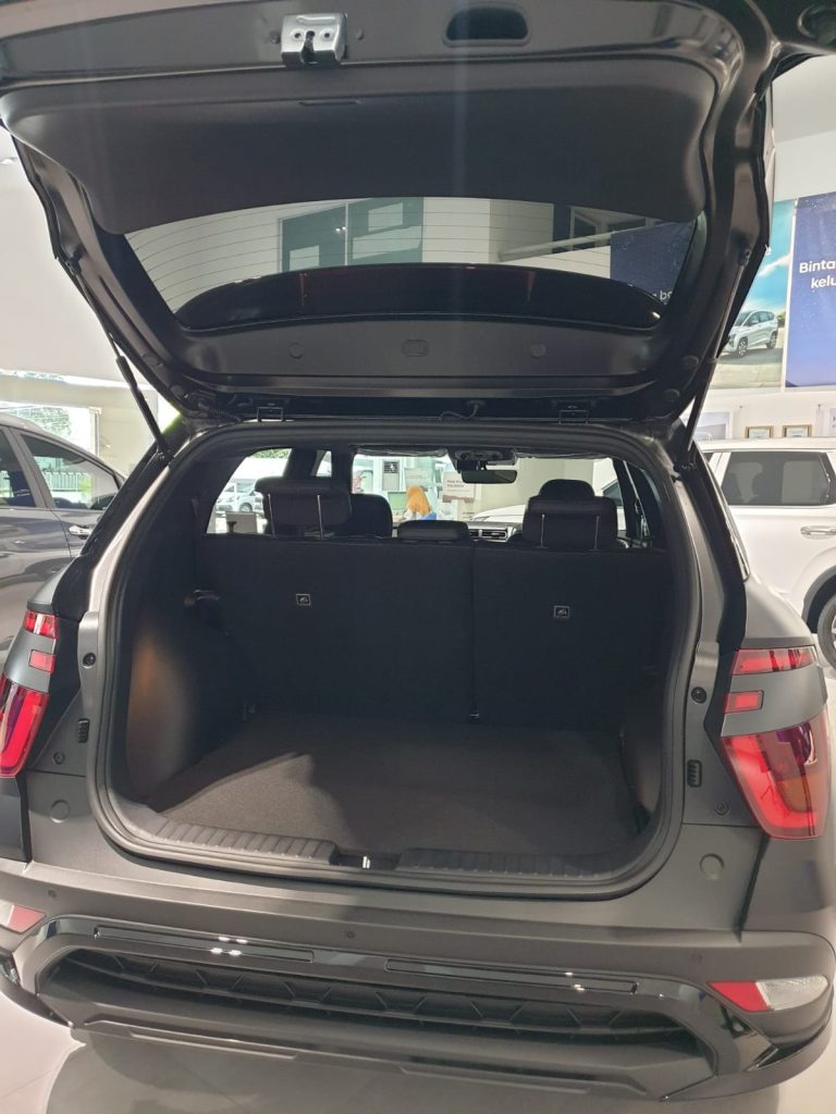 Interior Hyundai Creta Alpha 2024 Indonesia Black 9